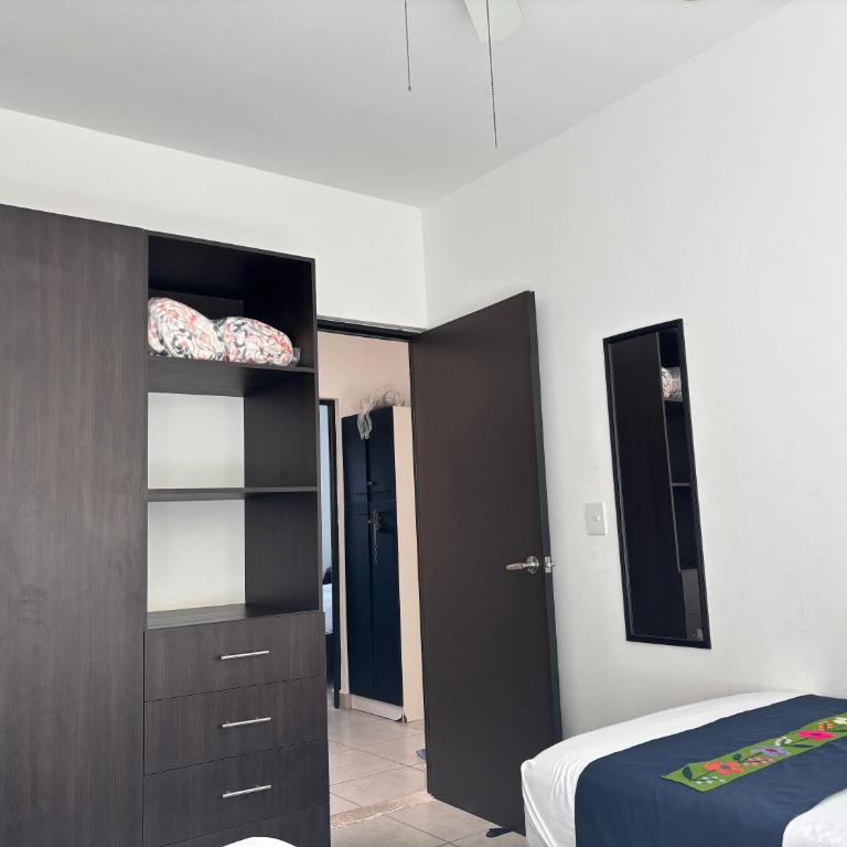 CasaMEXH Lunamar - Despierta, toma café en la 5ta Av, explora Xcaret, experimenta Tulum o algún cenote cercano - Unas vacaciones extraordinarias para tu familia y tus amigos - Three-Bedroom Villa - 18
