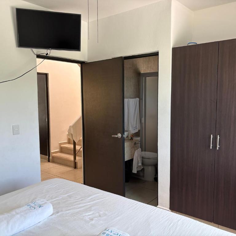 CasaMEXH Lunamar - Despierta, toma café en la 5ta Av, explora Xcaret, experimenta Tulum o algún cenote cercano - Unas vacaciones extraordinarias para tu familia y tus amigos - Three-Bedroom Villa - 6