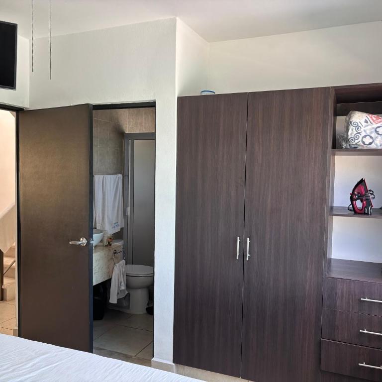 CasaMEXH Lunamar - Despierta, toma café en la 5ta Av, explora Xcaret, experimenta Tulum o algún cenote cercano - Unas vacaciones extraordinarias para tu familia y tus amigos - Three-Bedroom Villa - 32