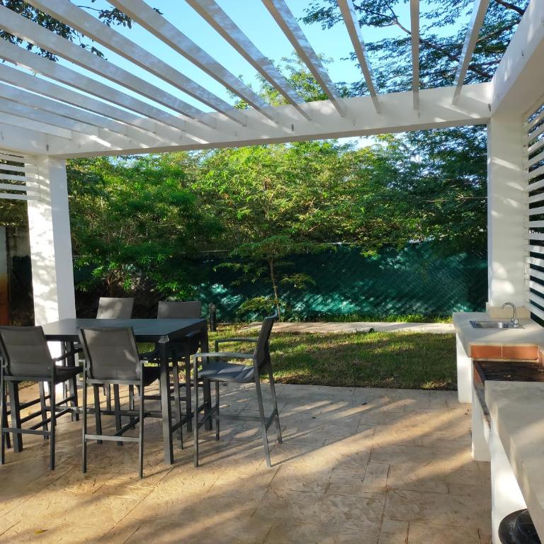 CasaMEXH Lunamar - Despierta, toma café en la 5ta Av, explora Xcaret, experimenta Tulum o algún cenote cercano - Unas vacaciones extraordinarias para tu familia y tus amigos - Three-Bedroom Villa - 31