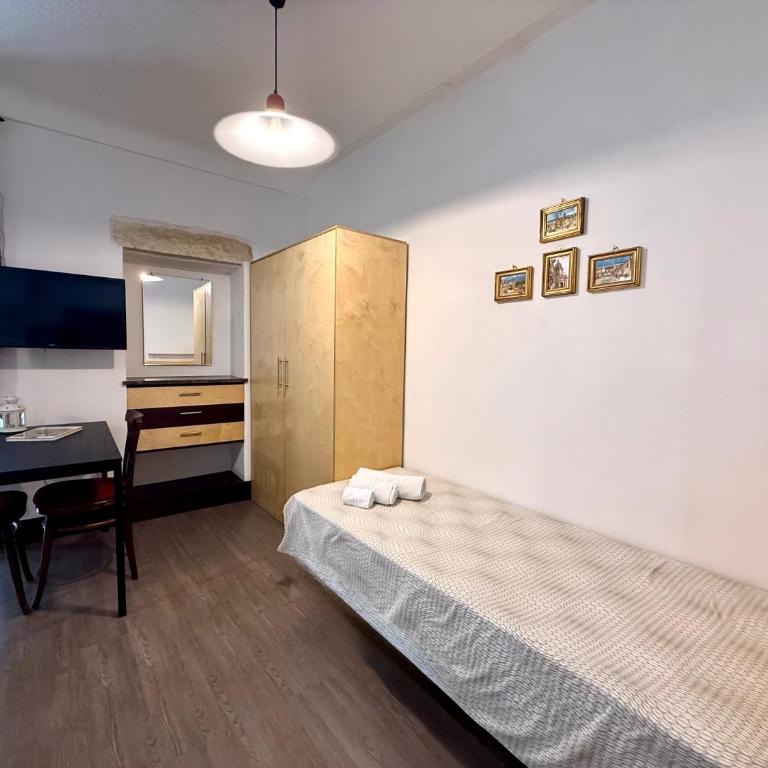 Casa Sogniblei locazione turistica - Camera Tripla con Bagno Privato - 12