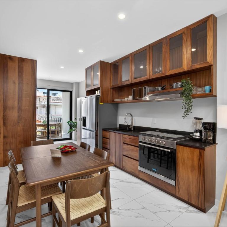 Unit Aguacates Romantic Zone - Two-Bedroom Apartment with City View - 15