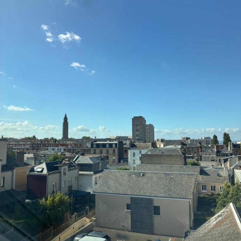 Le Duplex Studio - One-Bedroom Apartment with City View - 35