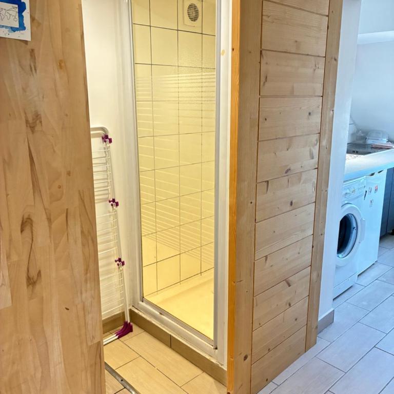 Le Duplex Studio - One-Bedroom Apartment with City View - 29
