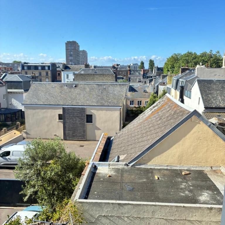 Le Duplex Studio - One-Bedroom Apartment with City View - 32