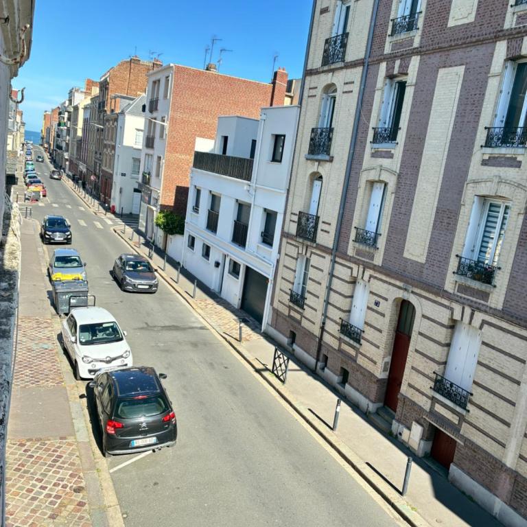 Le Duplex Studio - One-Bedroom Apartment with City View - 34