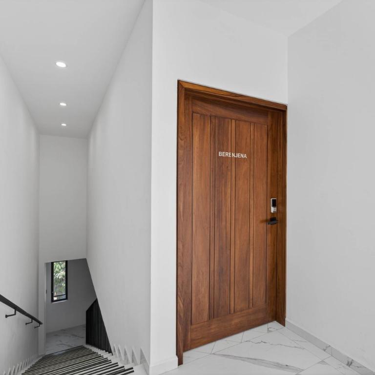Unit Berengena Romantic Zone - Studio with Balcony - 25