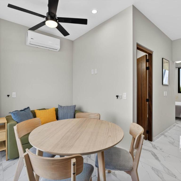 Unit Berengena Romantic Zone - Studio with Balcony - 18