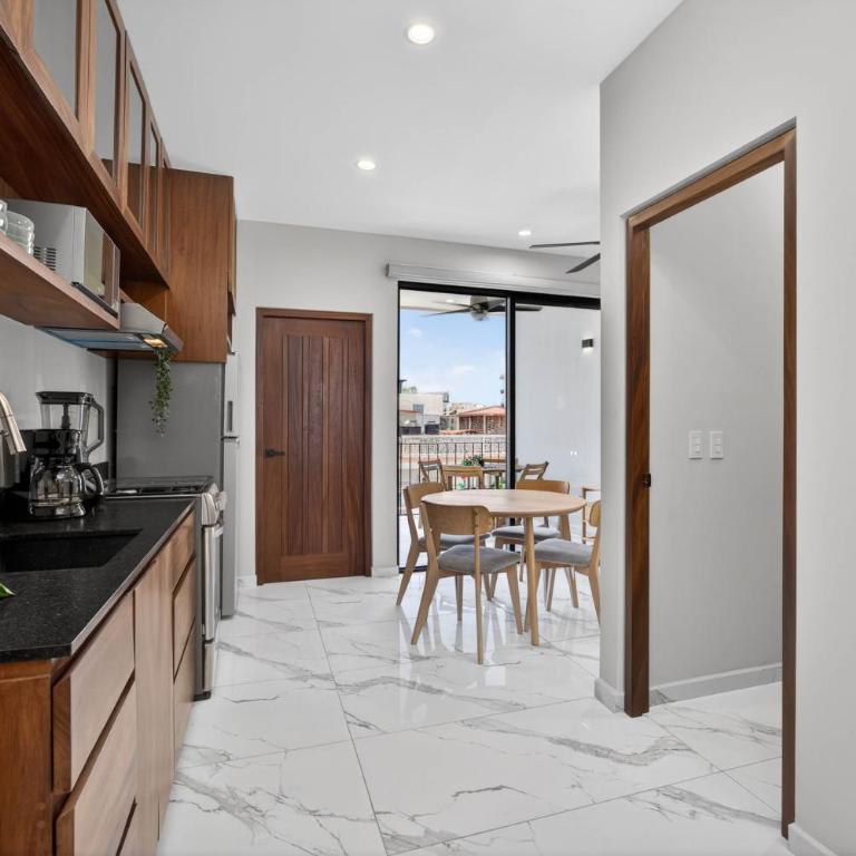 Unit Berengena Romantic Zone - Studio with Balcony - 8