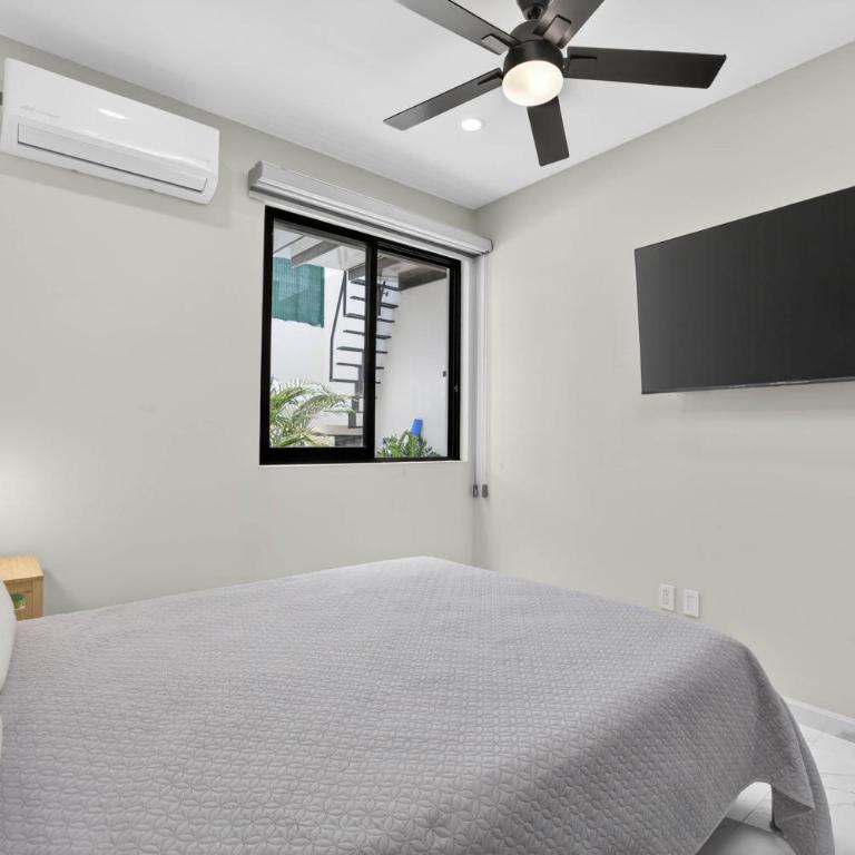 Unit Berengena Romantic Zone - Studio with Balcony - 15