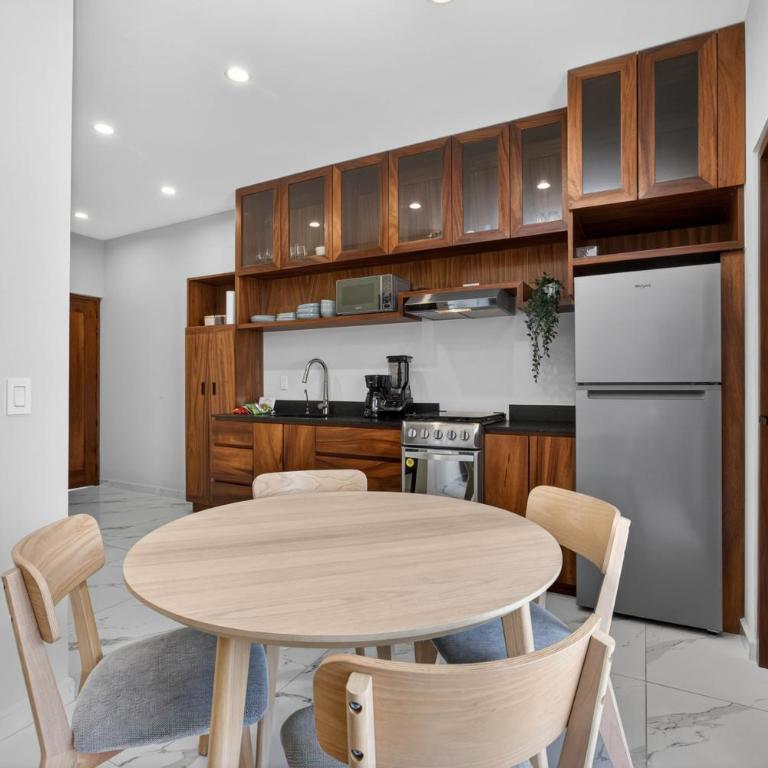 Unit Berengena Romantic Zone - Studio with Balcony - 10