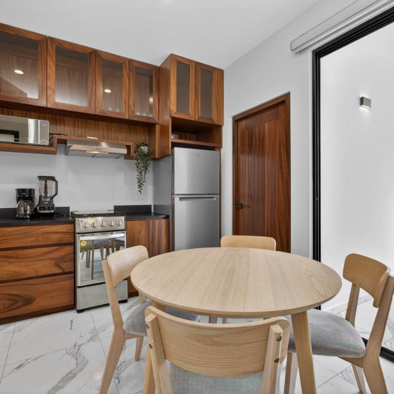Unit Berengena Romantic Zone - Studio with Balcony - 13