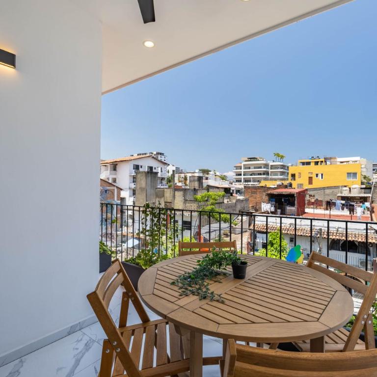 Unit Berengena Romantic Zone - Studio with Balcony - 4