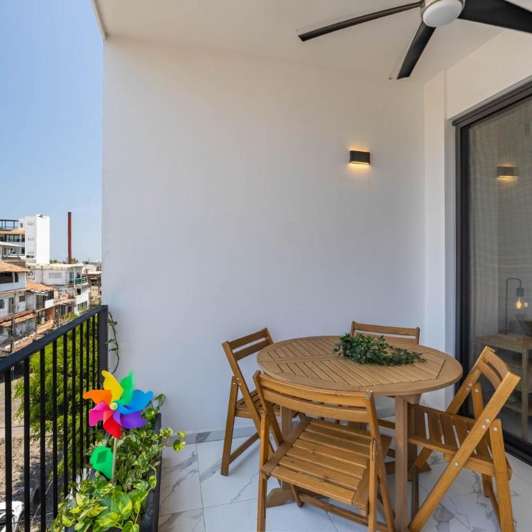 Unit Berengena Romantic Zone - Studio with Balcony - 23