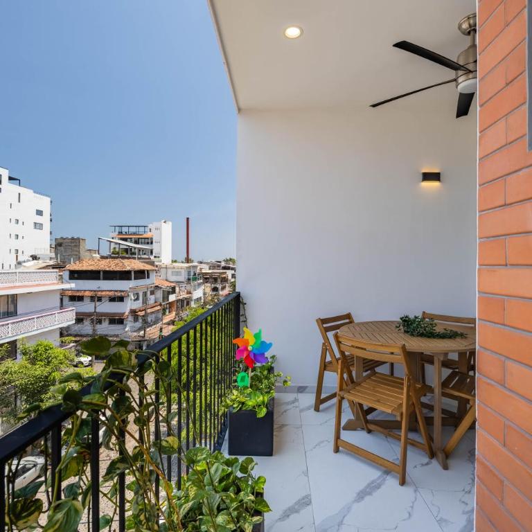 Unit Berengena Romantic Zone - Studio with Balcony - 17