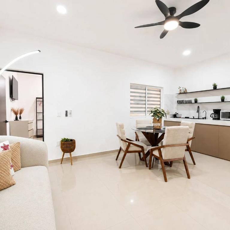 Cozy 2BR Retreat Near Beaches & City Center - Apartamento - 2