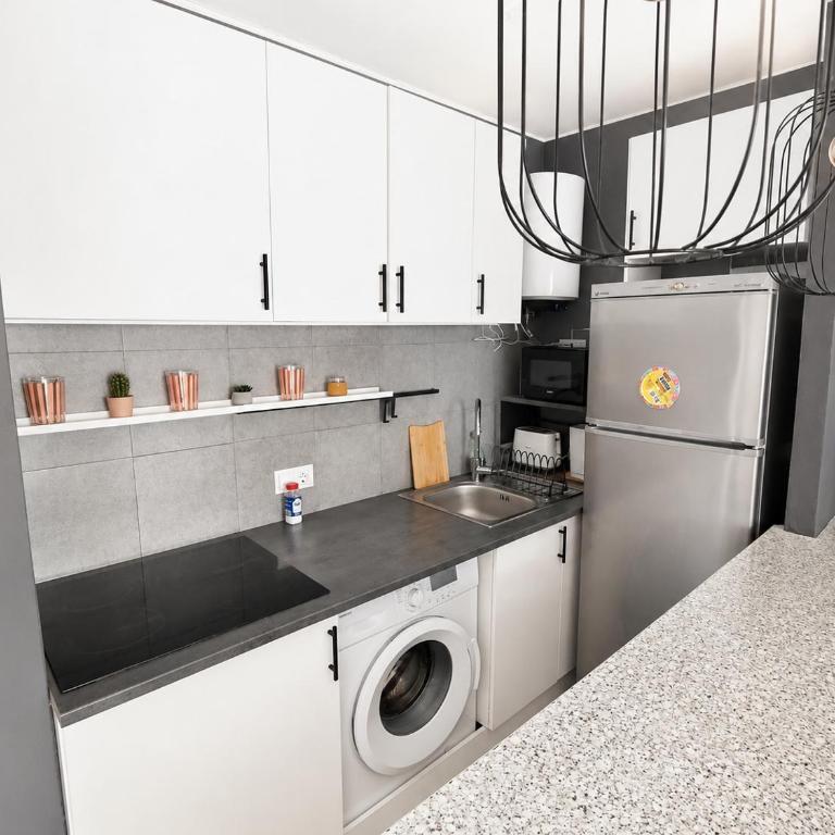 Bright Renovated Apartment with Courtyard Views - Appartamento con 1 Camera da Letto - 6