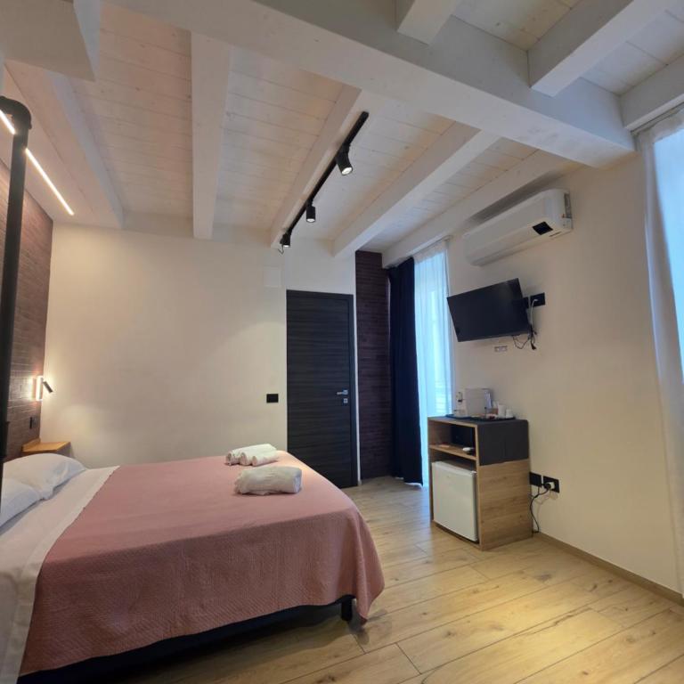 AL 54 Accommodation - Premium - Camera Matrimoniale Deluxe con Balcone - 6