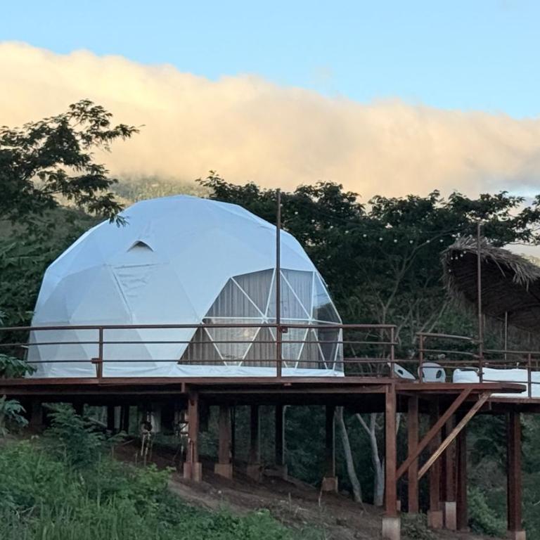 Shapaja Glamping - Deluxe Double or Twin Room with Spa Bath - 4