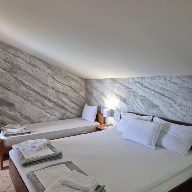 Apartmani MILOVIC - Četvorokrevetna Soba sa Pogledom na More - 8