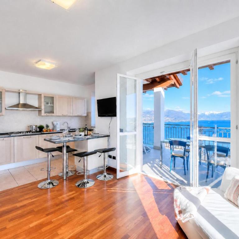Penthouse The Magnifique View - Happy Rentals - Apartment with Lake View - 11