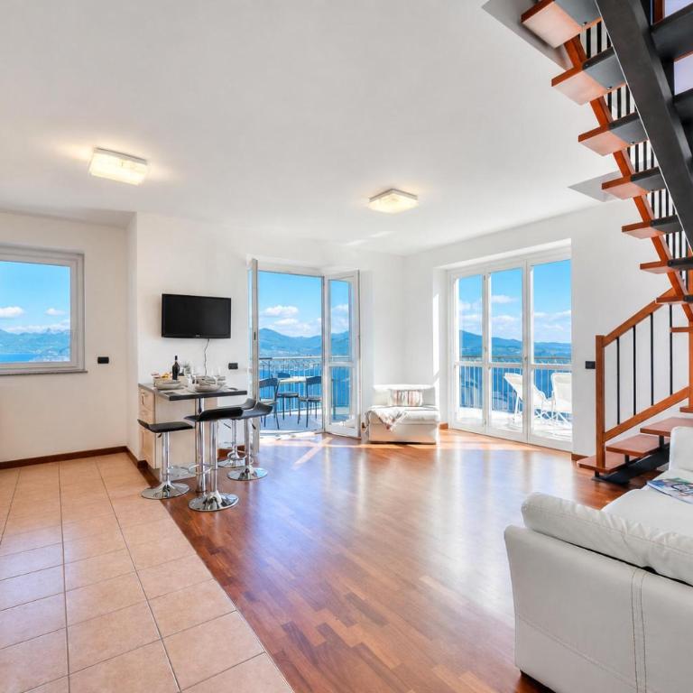 Penthouse The Magnifique View - Happy Rentals - Apartment with Lake View - 14