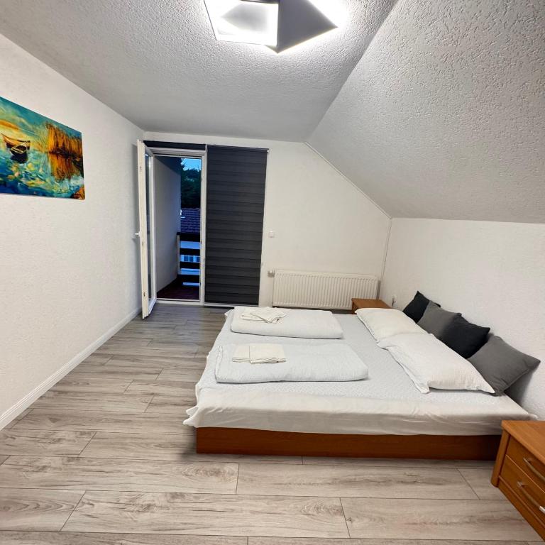 Villa RELAX Miševići - Vila sa 3 Spavaće Sobe - 10