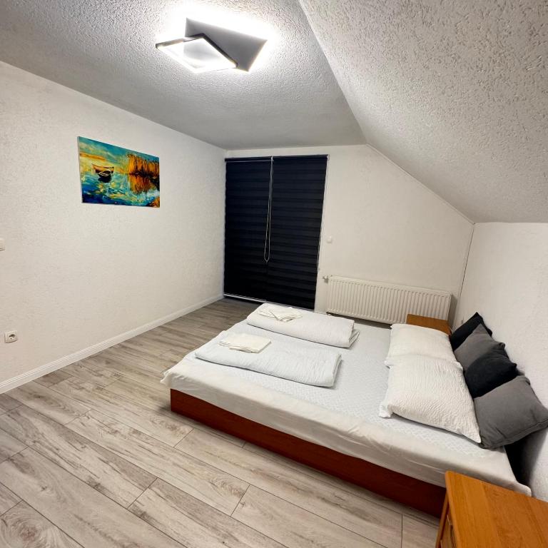 Villa RELAX Miševići - Vila sa 3 Spavaće Sobe - 9