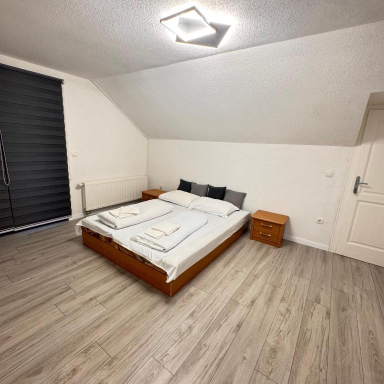 Villa RELAX Miševići - Vila sa 3 Spavaće Sobe - 8