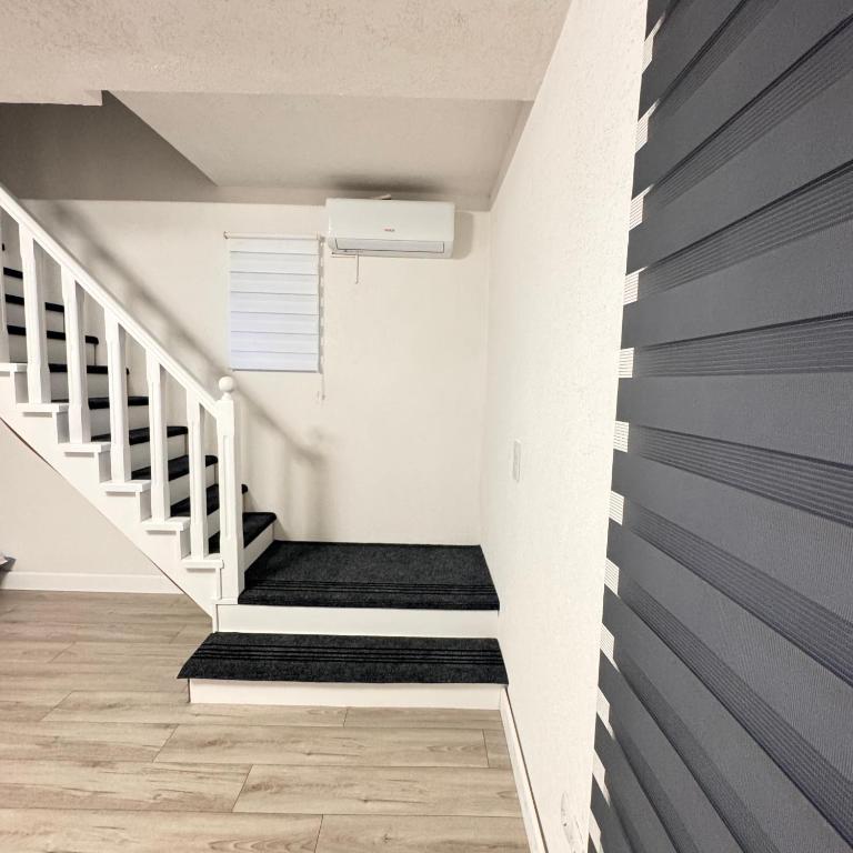 Villa RELAX Miševići - Vila sa 3 Spavaće Sobe - 6