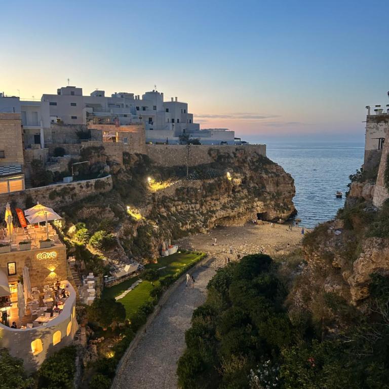 CASA MARLEO al Mare - Two-Bedroom Apartment with Balcony and Sea View - 19
