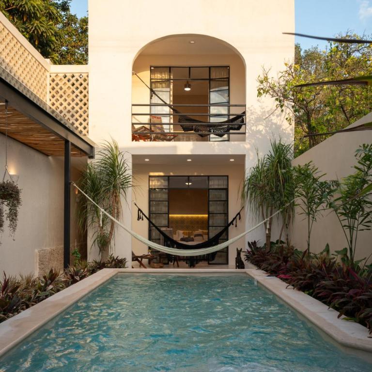 Luxury Heaven in Merida Poolside Bliss in La Ermita - Four-Bedroom House - 1