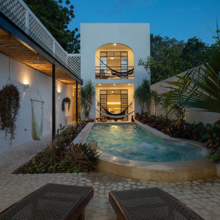 Luxury Heaven in Merida Poolside Bliss in La Ermita - Four-Bedroom House - 58