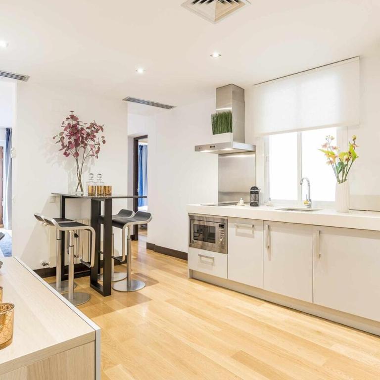 Prado by SkyKey - Monthly rates available - Apartment - 18