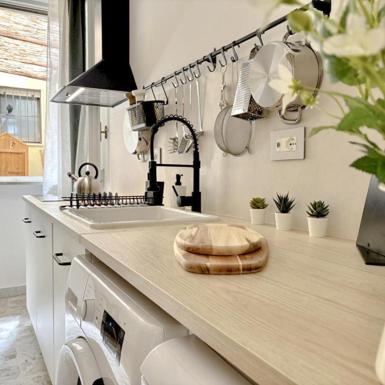 Old Town Lecce for Families - Walk Everywhere! - One-Bedroom Apartment with Balcony - 9