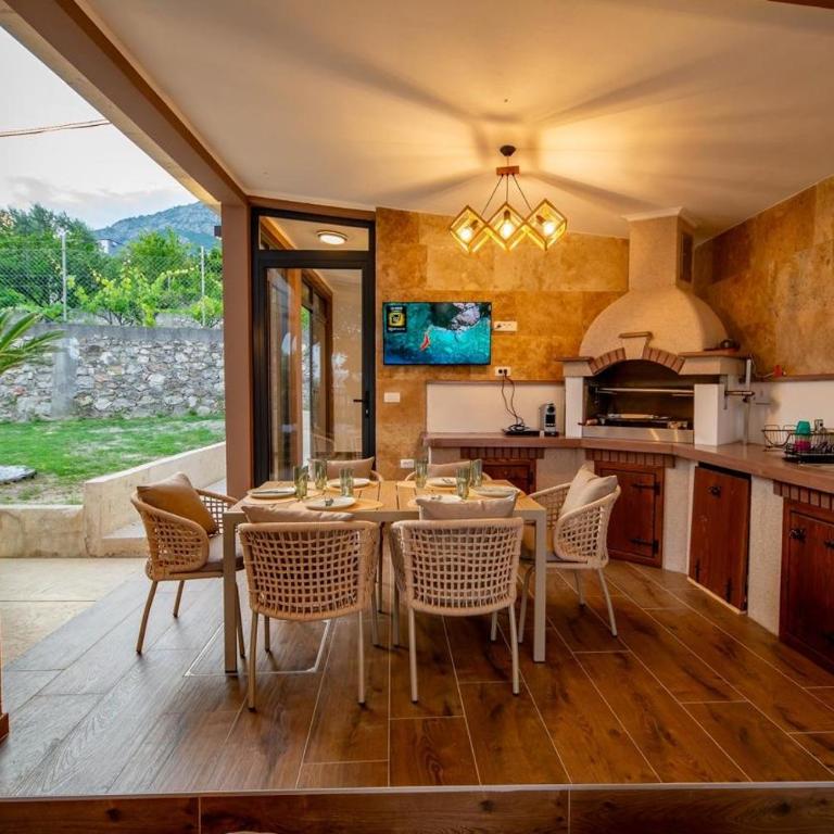 Guest House Luksic - Two-Bedroom House - 20