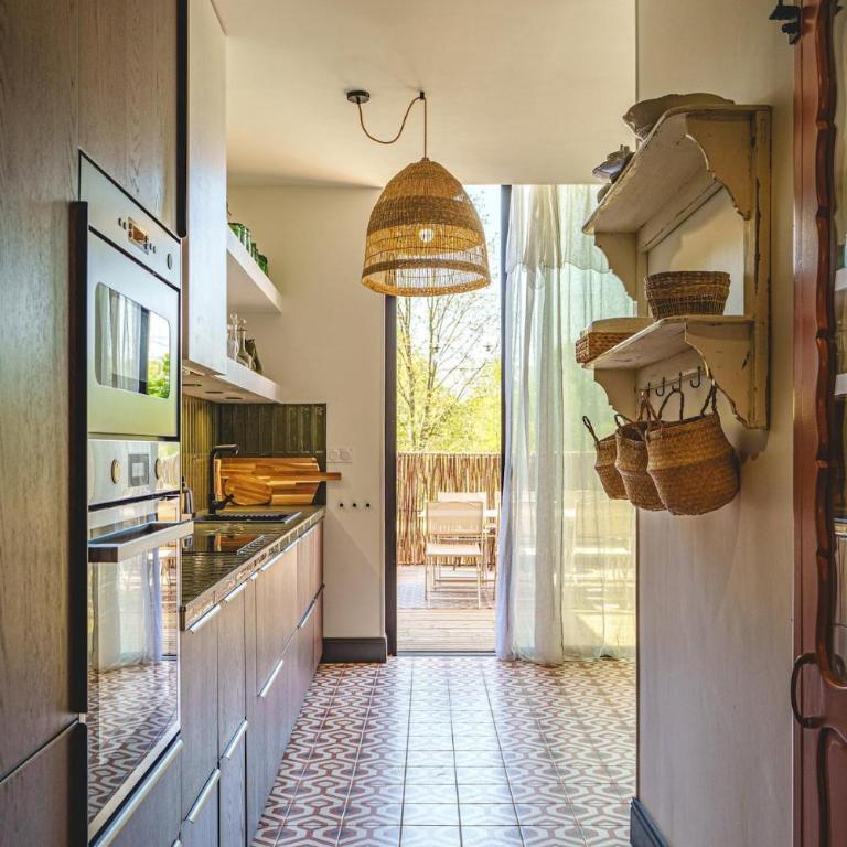 La Maison dAmbre-Jacuzzi-Sauna-Clim-4chambres - Maison de Vacances - 17