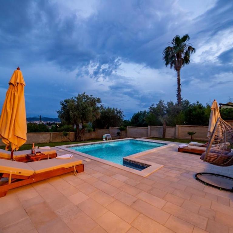Guest House Luksic - Two-Bedroom House - 14