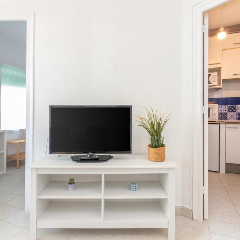 ¡A pie de todo Luz Balcón y Playa en Tossa - Apartamento - 4