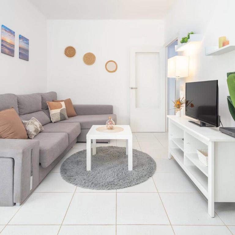 Luminoso apartamento a un paso de la playa - Apartamento - 1