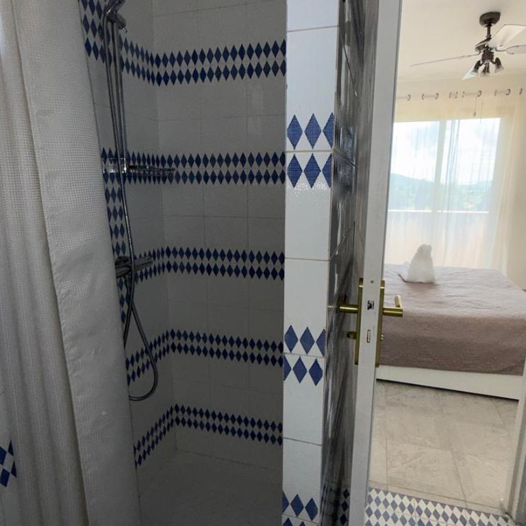 Villa 5P jardin Piscine wifi clim proche village Mouans sartoux et cannes - Casa de 4 dormitorios - 63