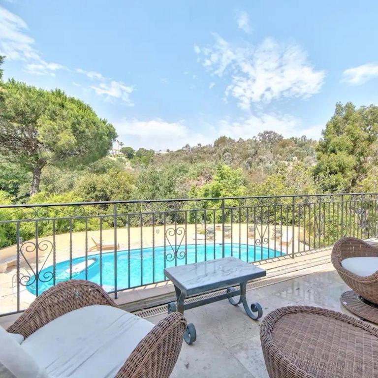Villa de Prestige avec Piscine et Grand jardin - Villa - 21