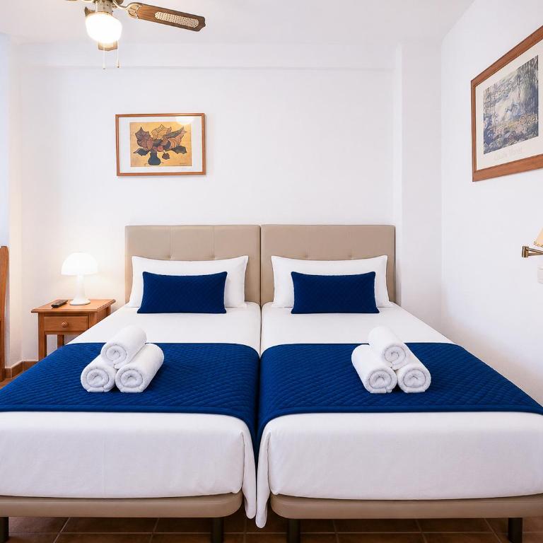 Sun Serramar Boutique Hostal - Habitación Doble con baño privado - 2 camas - 2