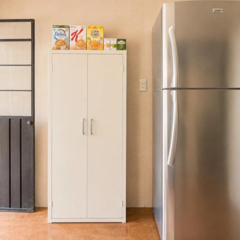 Cozy bedroom at 5 min Mexico City Airport T1 & T2 - Double Room with Private External Bathroom - 13