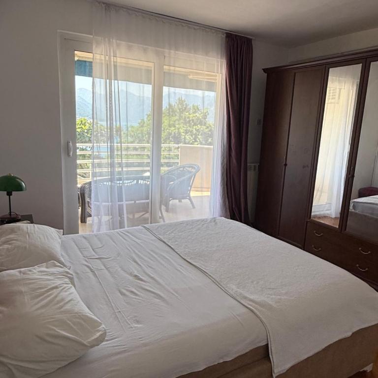 Vengo Apartments - Deluxe Apartment - 9