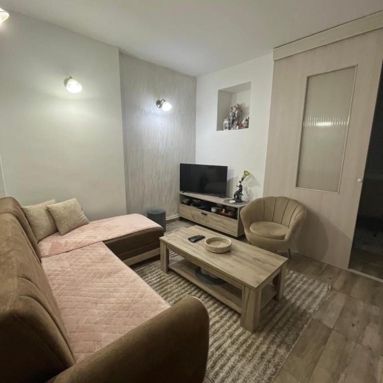 Apartment Marsala Tita - Apartman - Prizemlje - 3