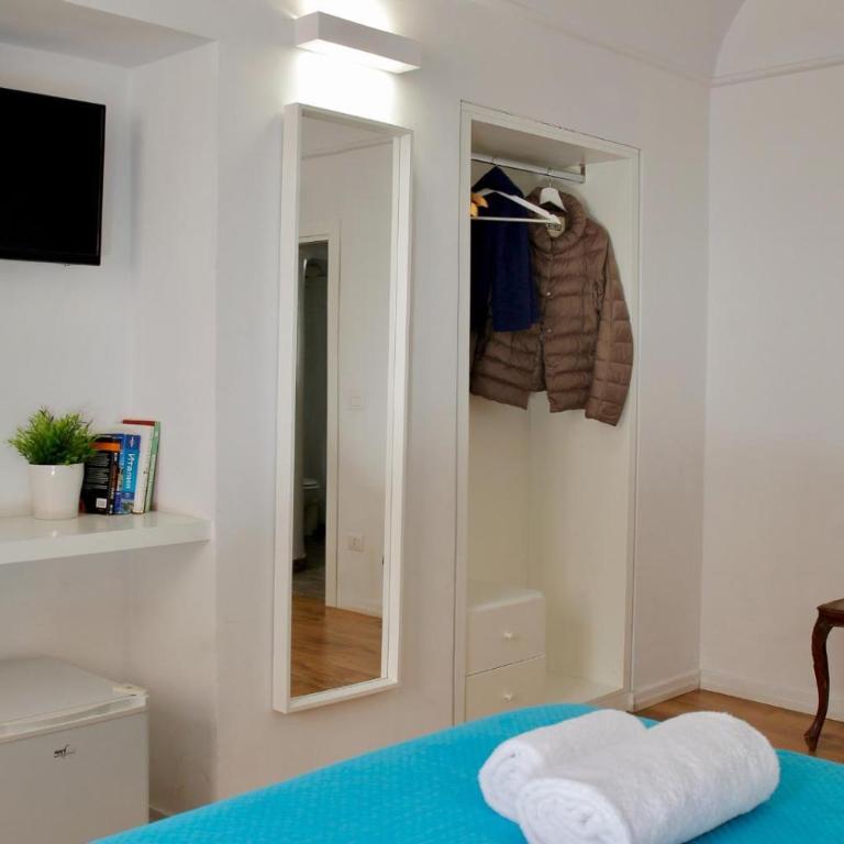 Helmirage Luxury Parlamento - Camera Tripla Luxury - 6