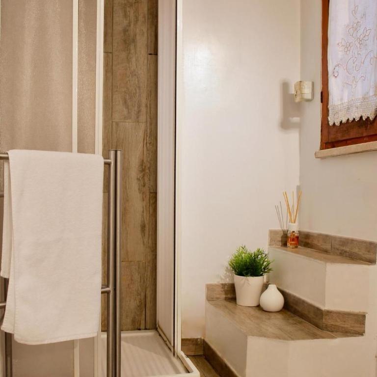 Helmirage Luxury Parlamento - Camera Matrimoniale con Bagno Privato Esterno - 11