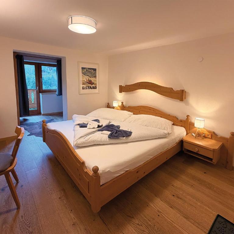 Sportpension Enzian - Doppelzimmer mit Balkon - 4