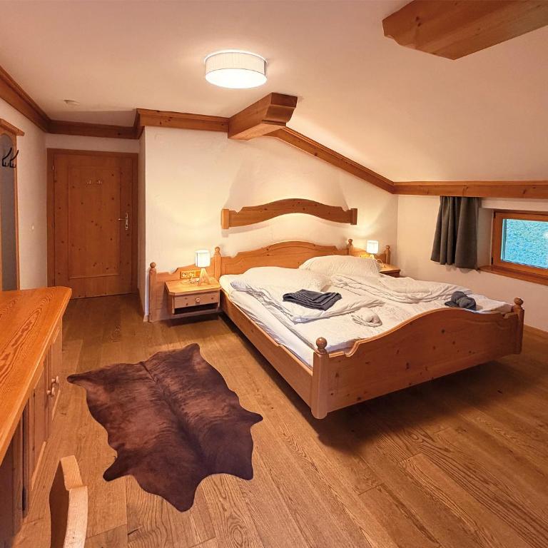 Sportpension Enzian - Doppelzimmer mit Balkon - 4